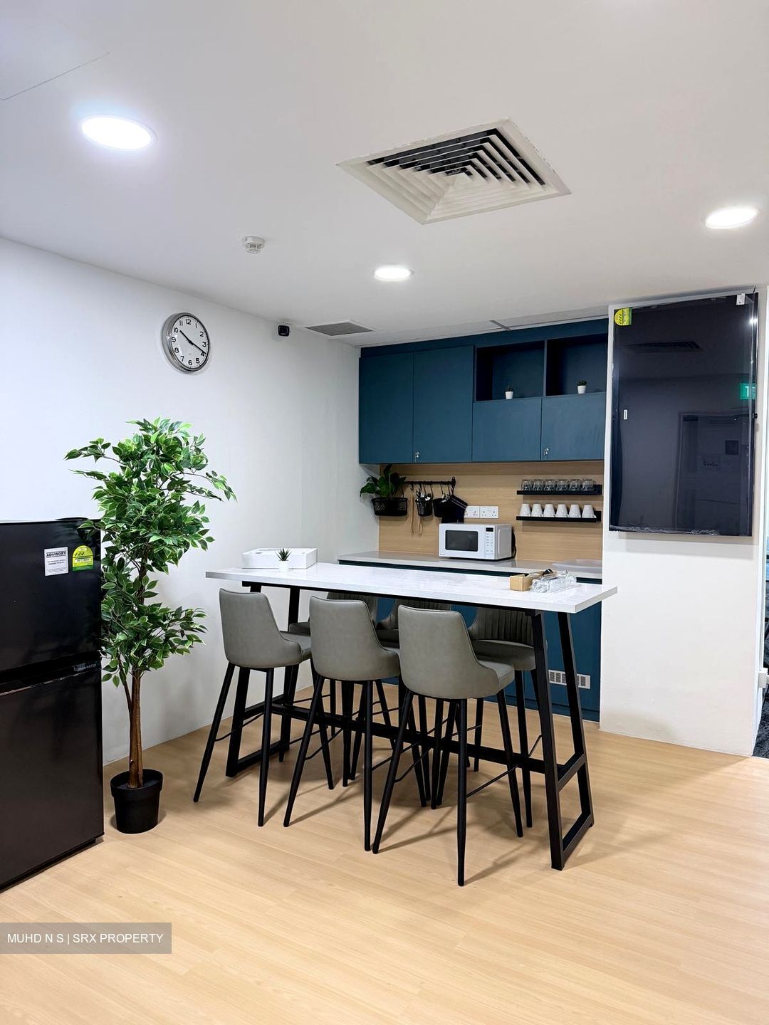 Orchard Towers (D9), Office #599789281